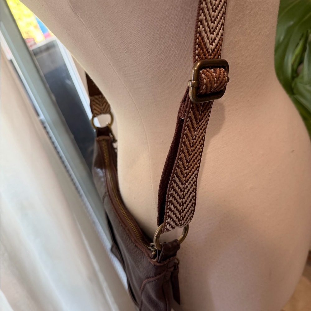 The Sak Brown Leather Crossbody Bag Boho Strap Adjustable Shoulder Purse - Picture 4 of 6